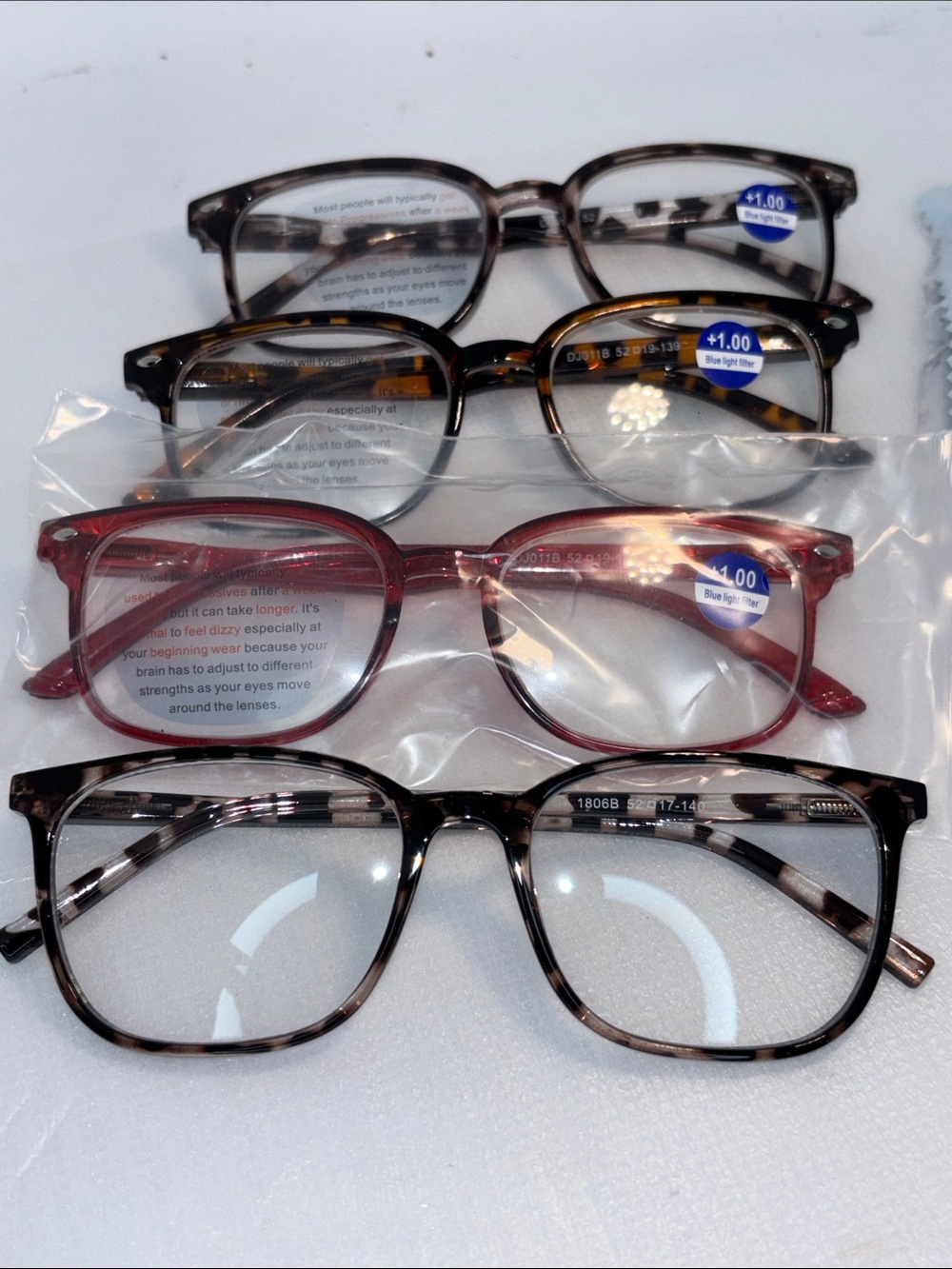 Novivon 4Pack Blue Light readers  Progressive Reading Glasses +1.0 NWT